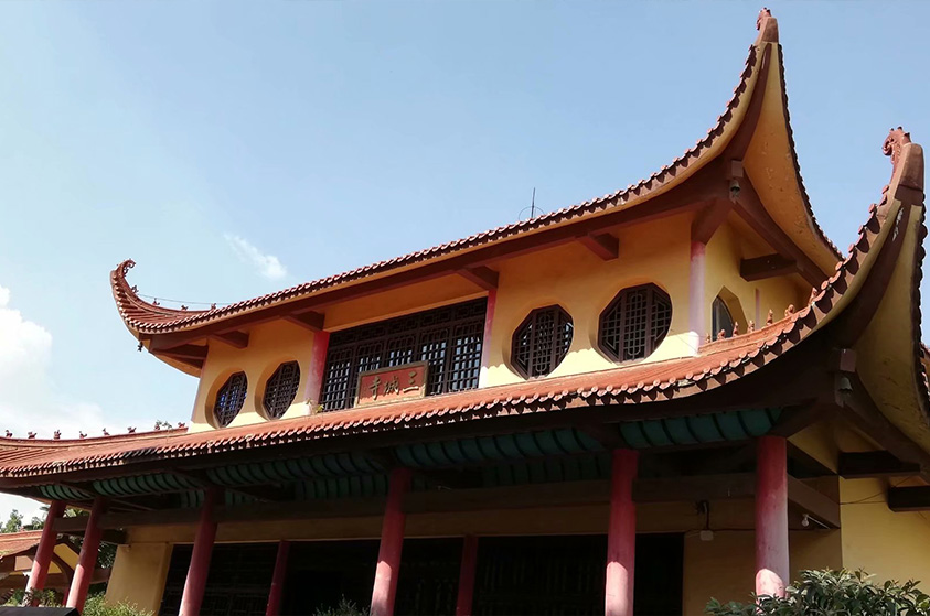安徽安庆三城寺路奥坤医药
